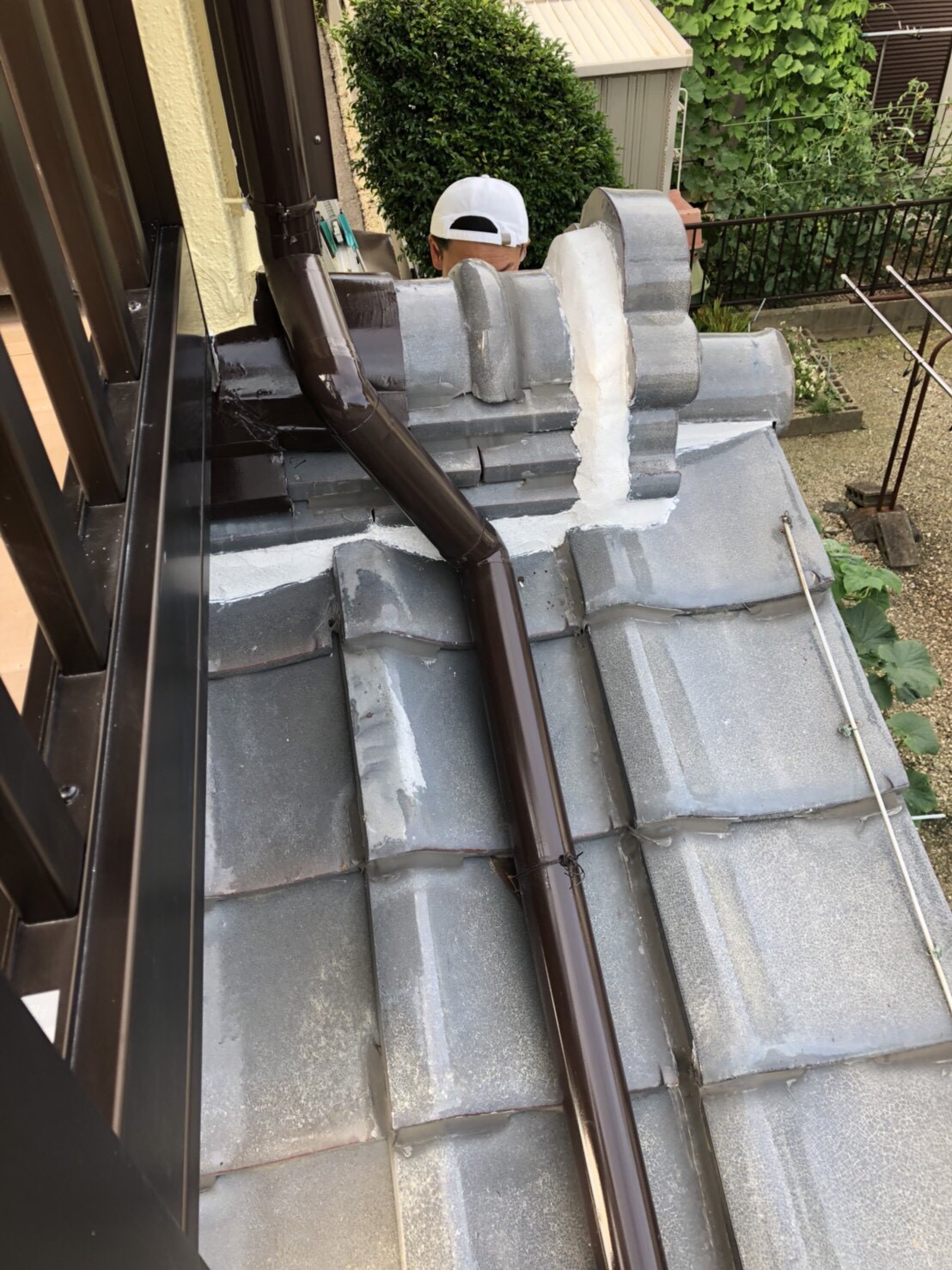 大阪市城東区で地震の被害の屋根雨漏り改善瓦漆喰工事