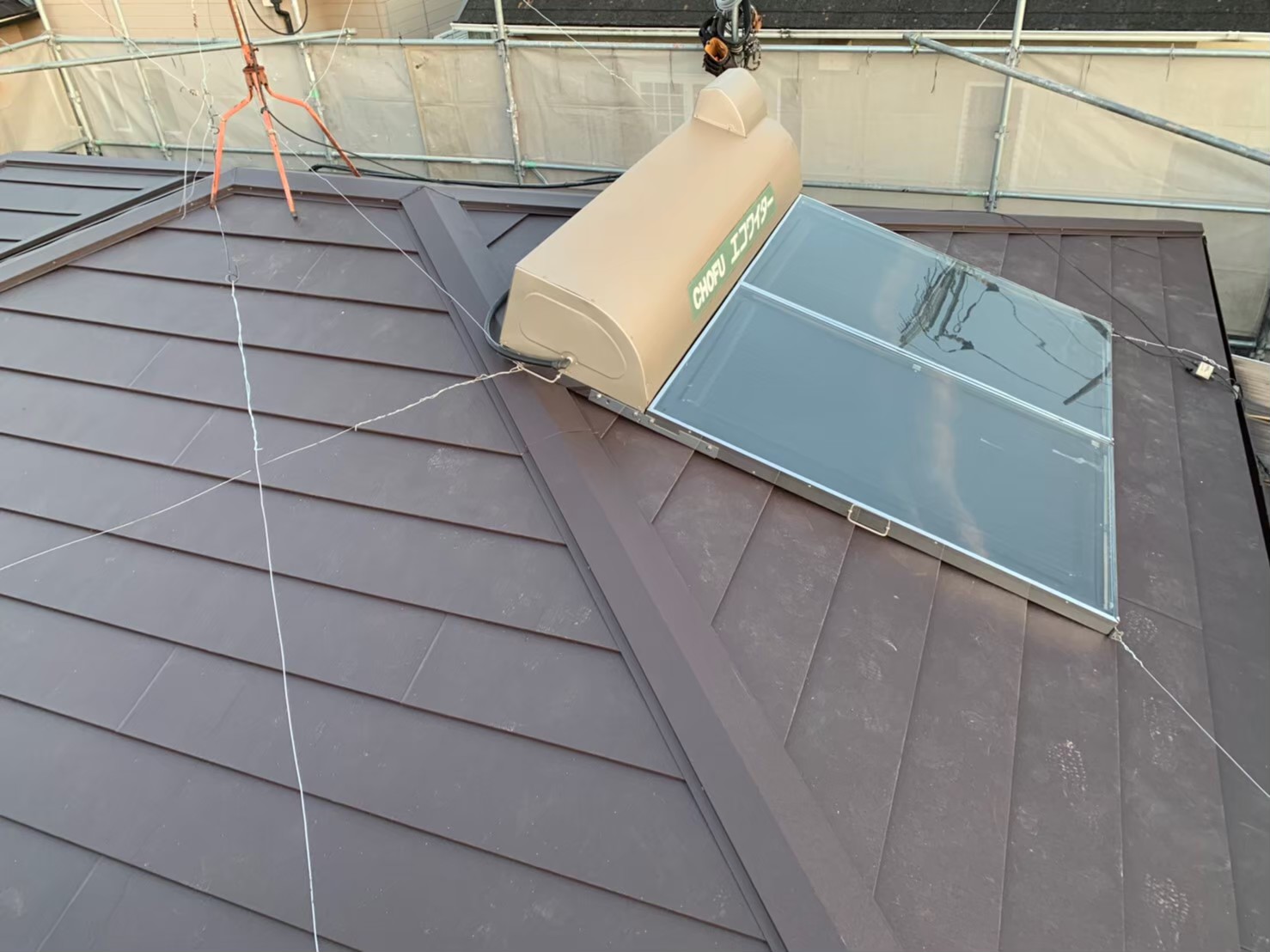 大阪府松原市松ヶ丘で雨漏りしたスレート屋根を屋根カバー工法を施しました