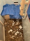 近江八幡市でタイル張りのお風呂のタイル破損による浴室タイルの張替工事