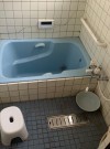 【茨木市】浴室タイルの欠けでタイル張替工事を実施
