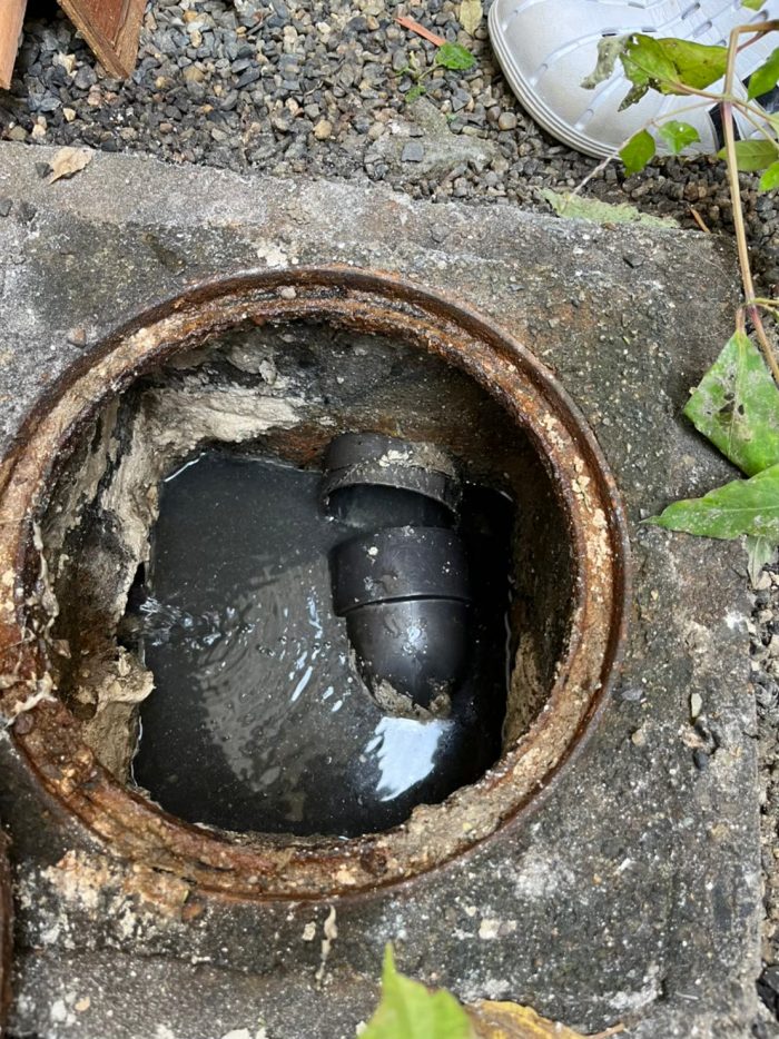 京都市南区　排水マス犬走工事