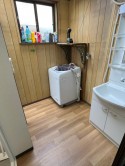 【枚方市】脱衣場床の腐食による床張り替えと洗面台の交換工事