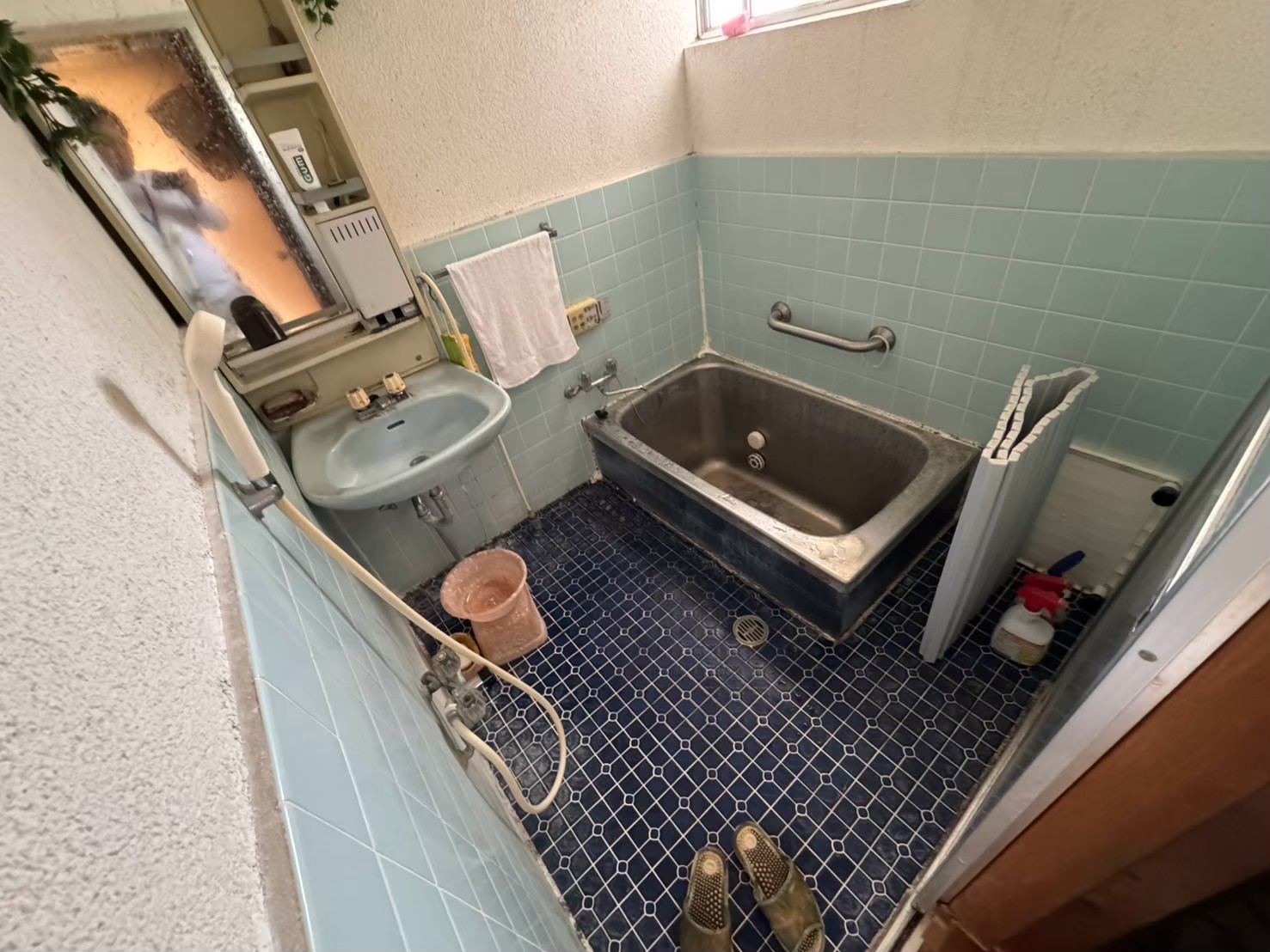 長岡京市 在来浴室タイルの張替工事