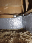 枚方市で築38年の布基礎のひび割れでお問合せを頂き、基礎補強工事を実施しました。