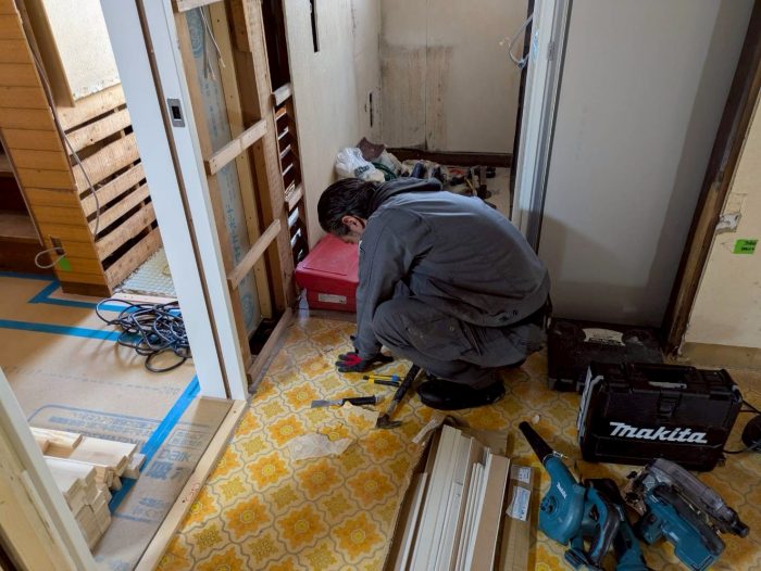 床 クッションフロはがし (5)